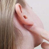 Kotoran Telinga Menyebabkan Gangguan Pendengaran