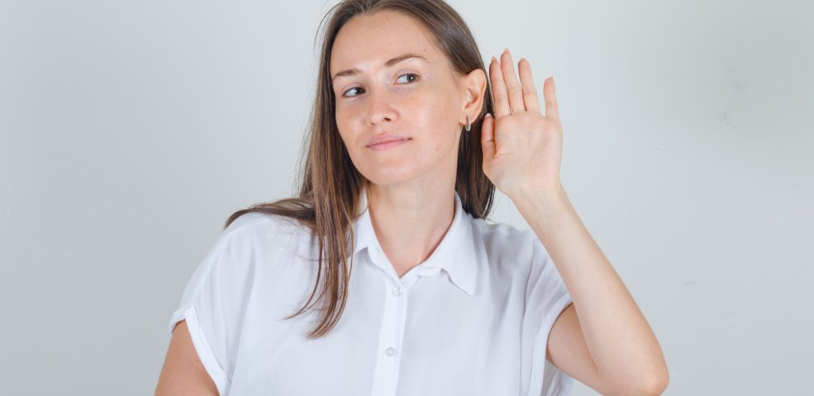 Siapa Kandidat yang Membutuhkan Bone-Anchored Hearing Aid
