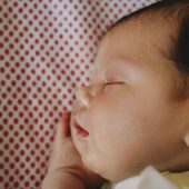 Atresia Telinga, Penyebab Bayi Mengalami Gangguan Pendengaran