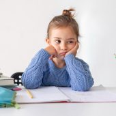 Anak Susah Fokus Saat Belajar Cek Pendengarannya!