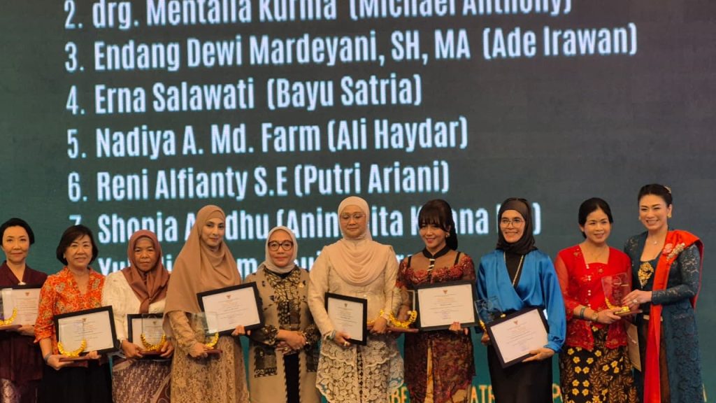 Pengguna Cochlear Implant